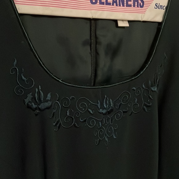 Liz Claiborne Dark Green Dress - Picture 2 of 5